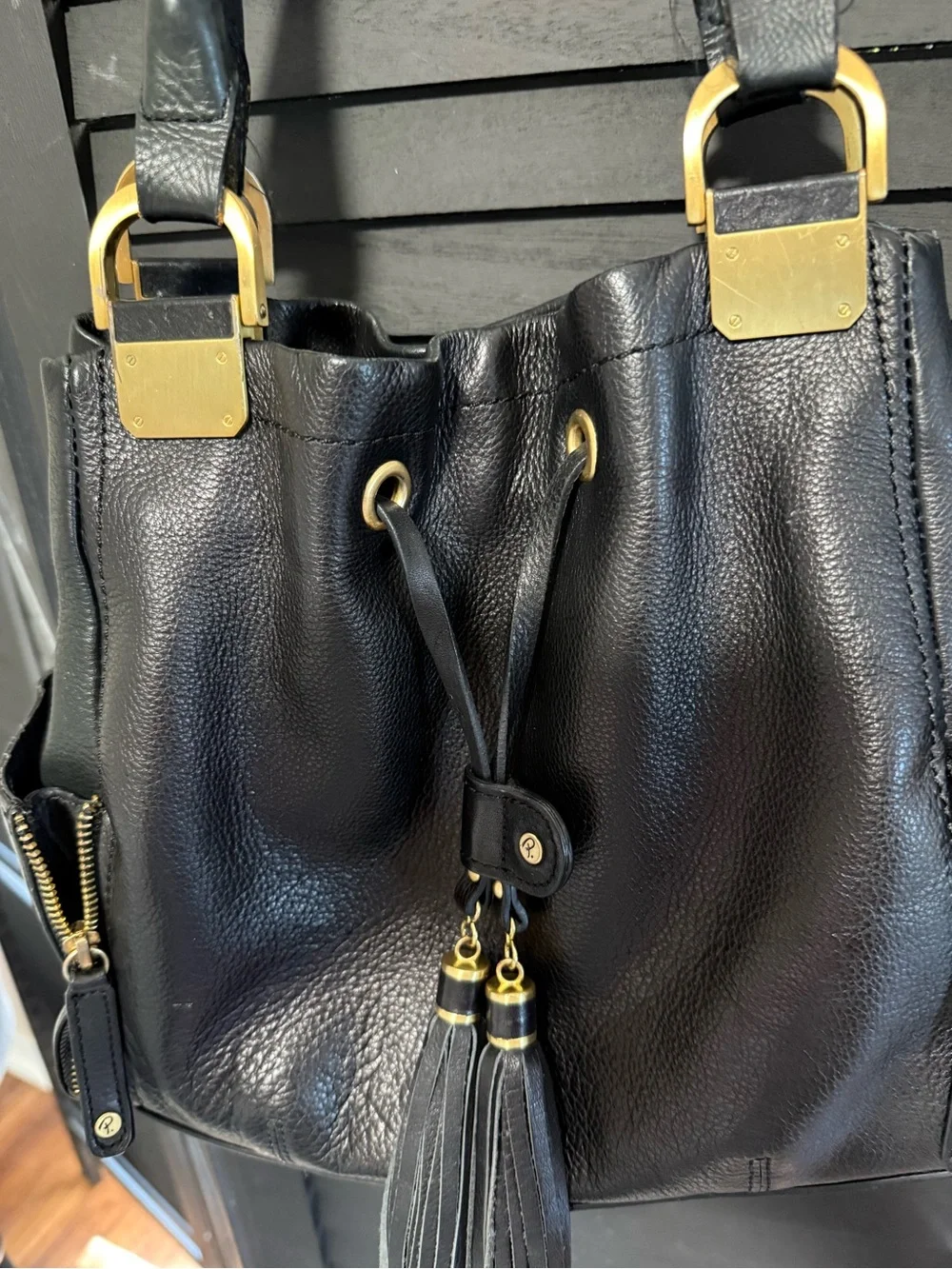 Pelle Studio classic versatile